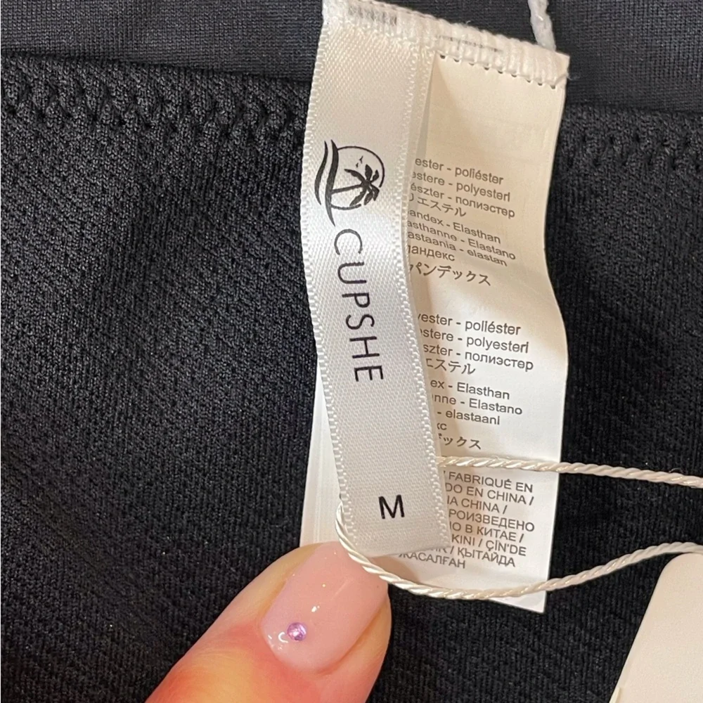 Cupshe size black made